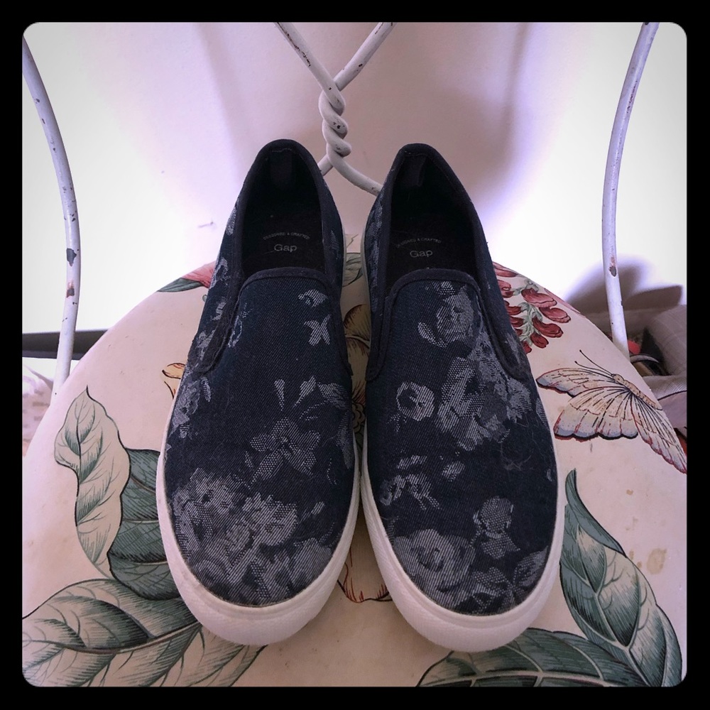 Floral slip ons